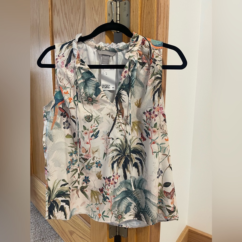 H&M sleeveless blouse